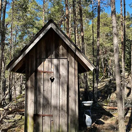 Lantgård Taattisten Tila - Taattinen Farm And Nådendal